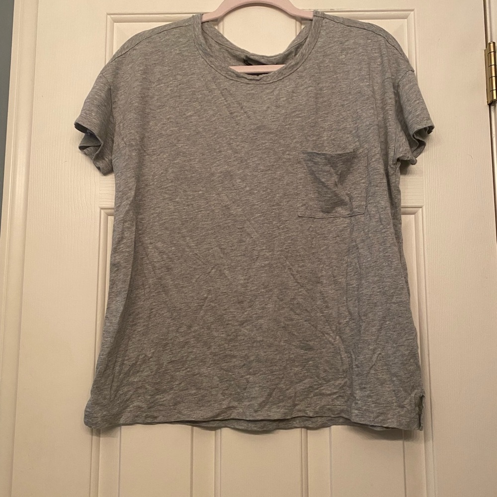 Abercrombie grey scoop neck top w pocket